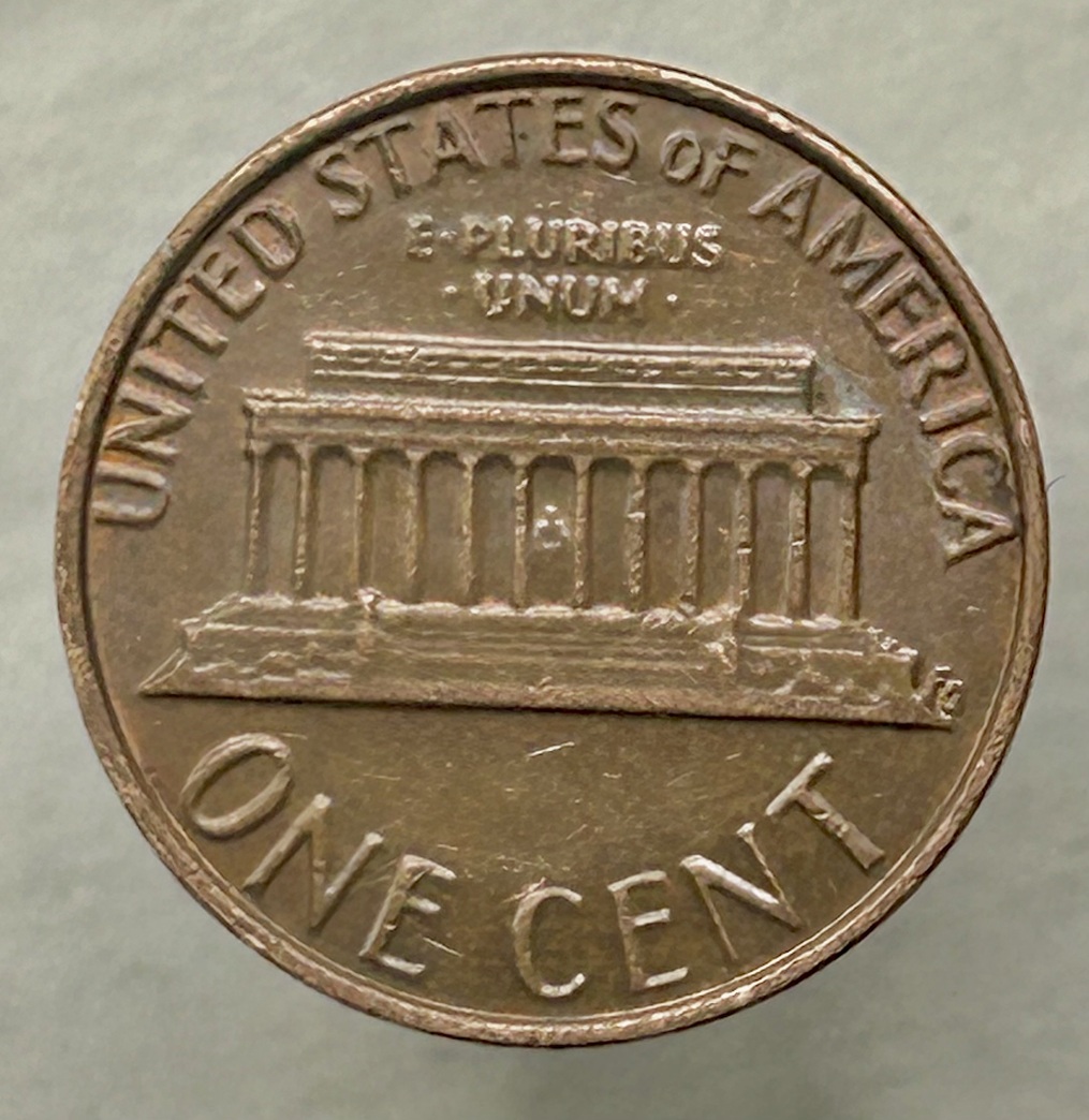 Die-Break?-1982-Lincoln-Memorial-Copper---Small-Date