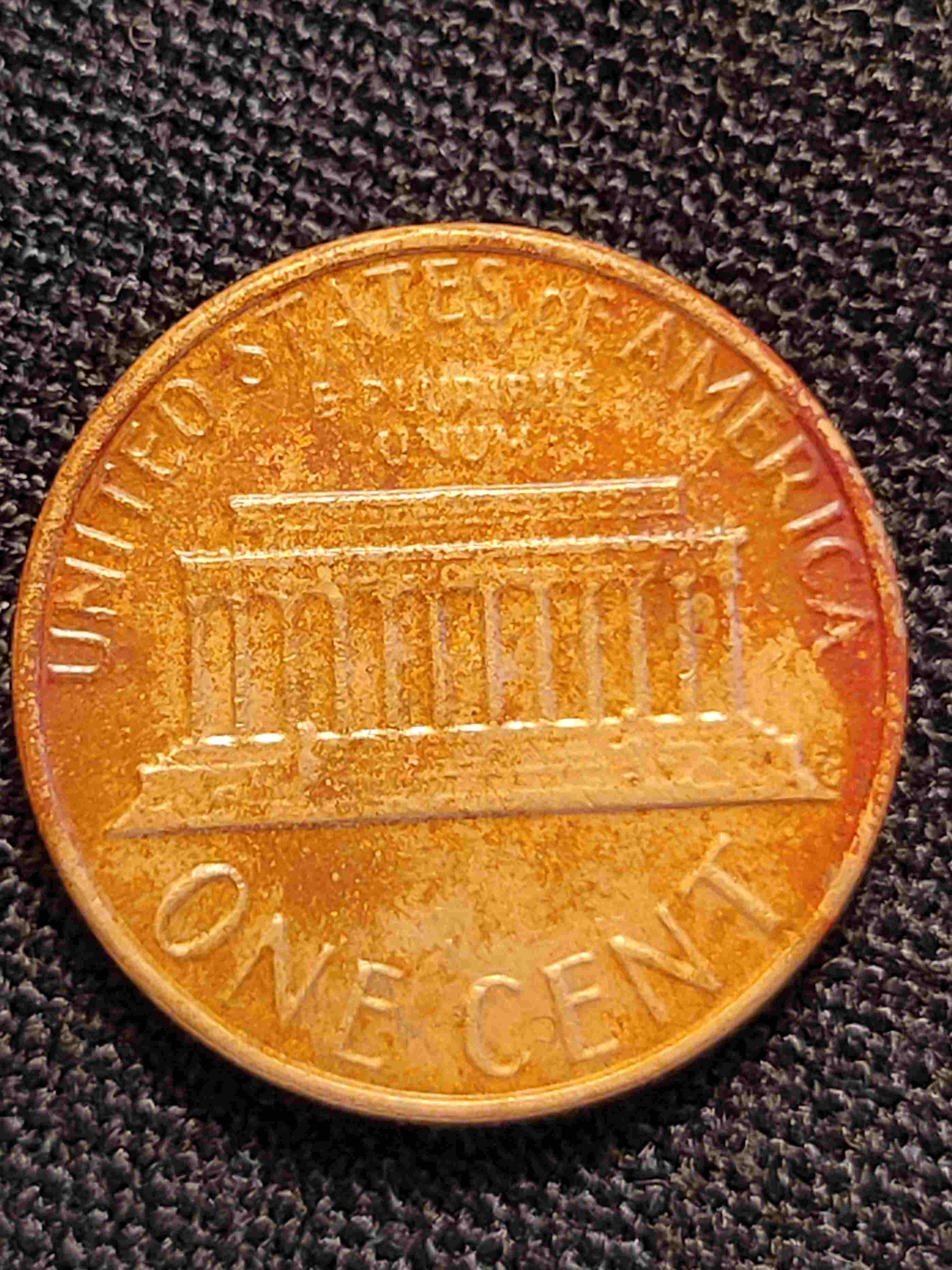 1982-Small-Date-Lincoln-Memorial-Cent-From-The-Cup-Holder