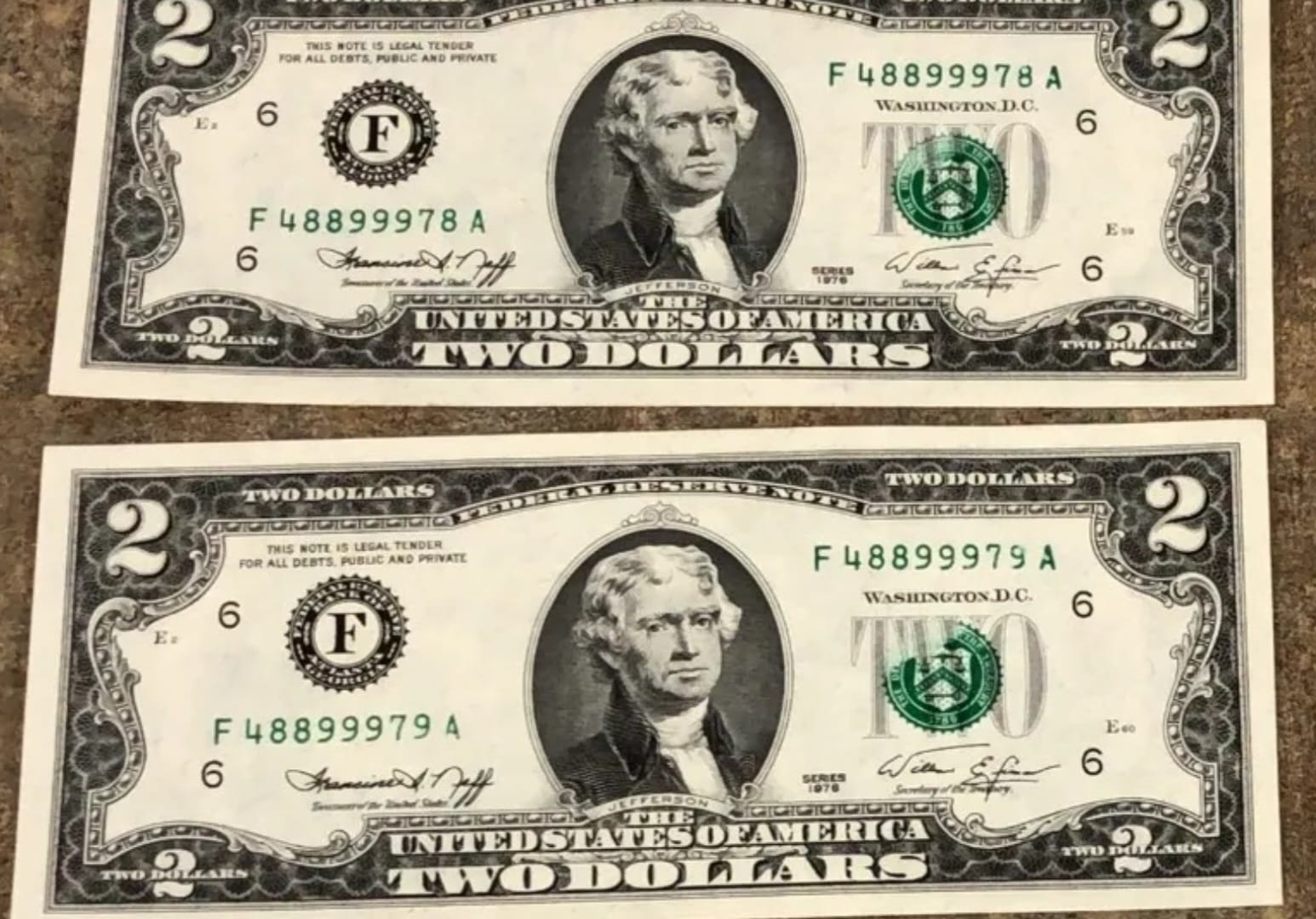 9-1976-Consecutive-Bills-With-Mis-Print-Green-Seal-And-S.-Number