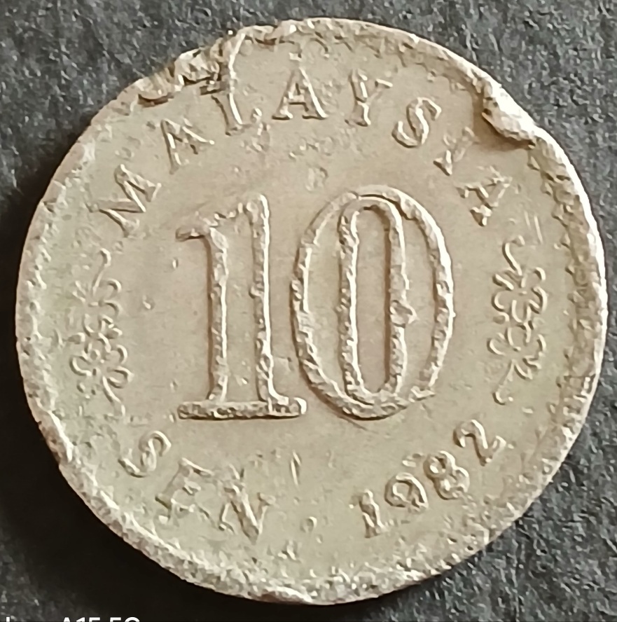 Malaysia-10-Cents-Coin.-Not-Sure-Error-Or-Damaged