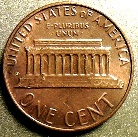 1983-P-Lincoln,-A-Crack-On-Each-Corner-Of-The-Memorial
