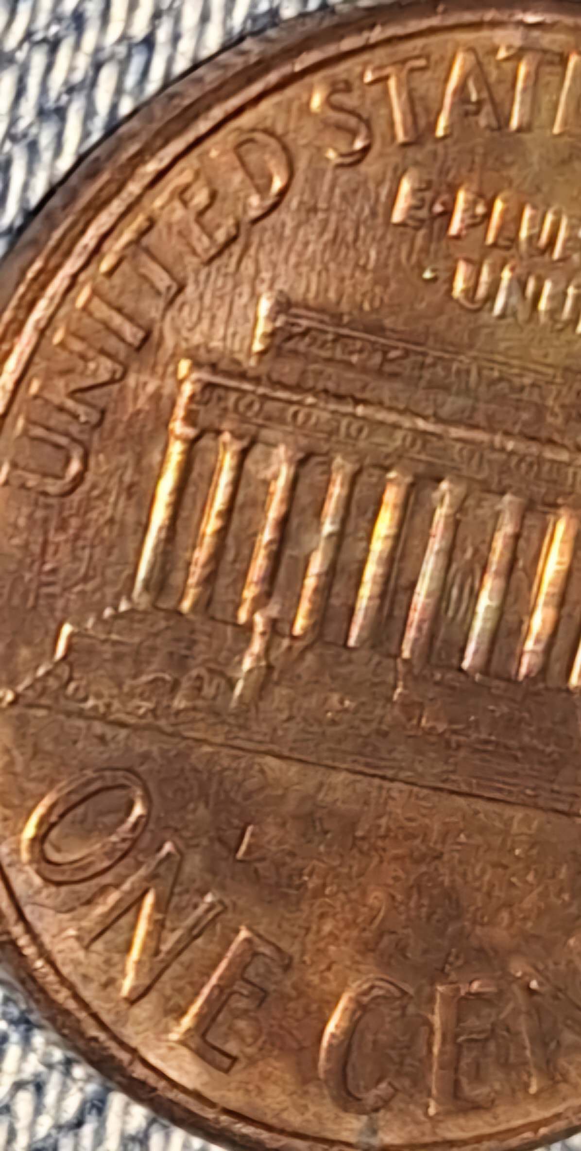 Help!--2005-Penny,-Is-It-A-DDR/-DDO?-Or--Both-Rare-I-Know-?-Also-Has-Weird-Color