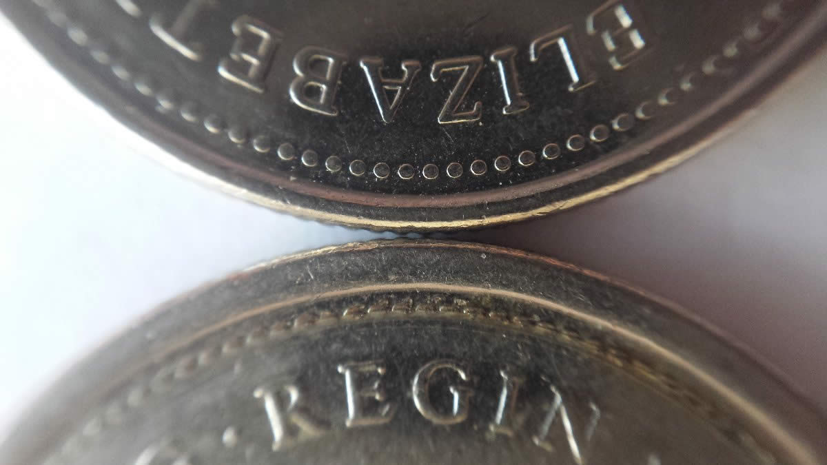 Big-Fat-Rim-On-This-2005-Quarter,-Squished-Beads,-Mint-Error-Or-PMD