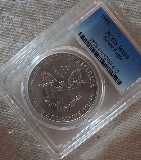 Turning-In-Fake-Coins-To-The-Secret-Service?