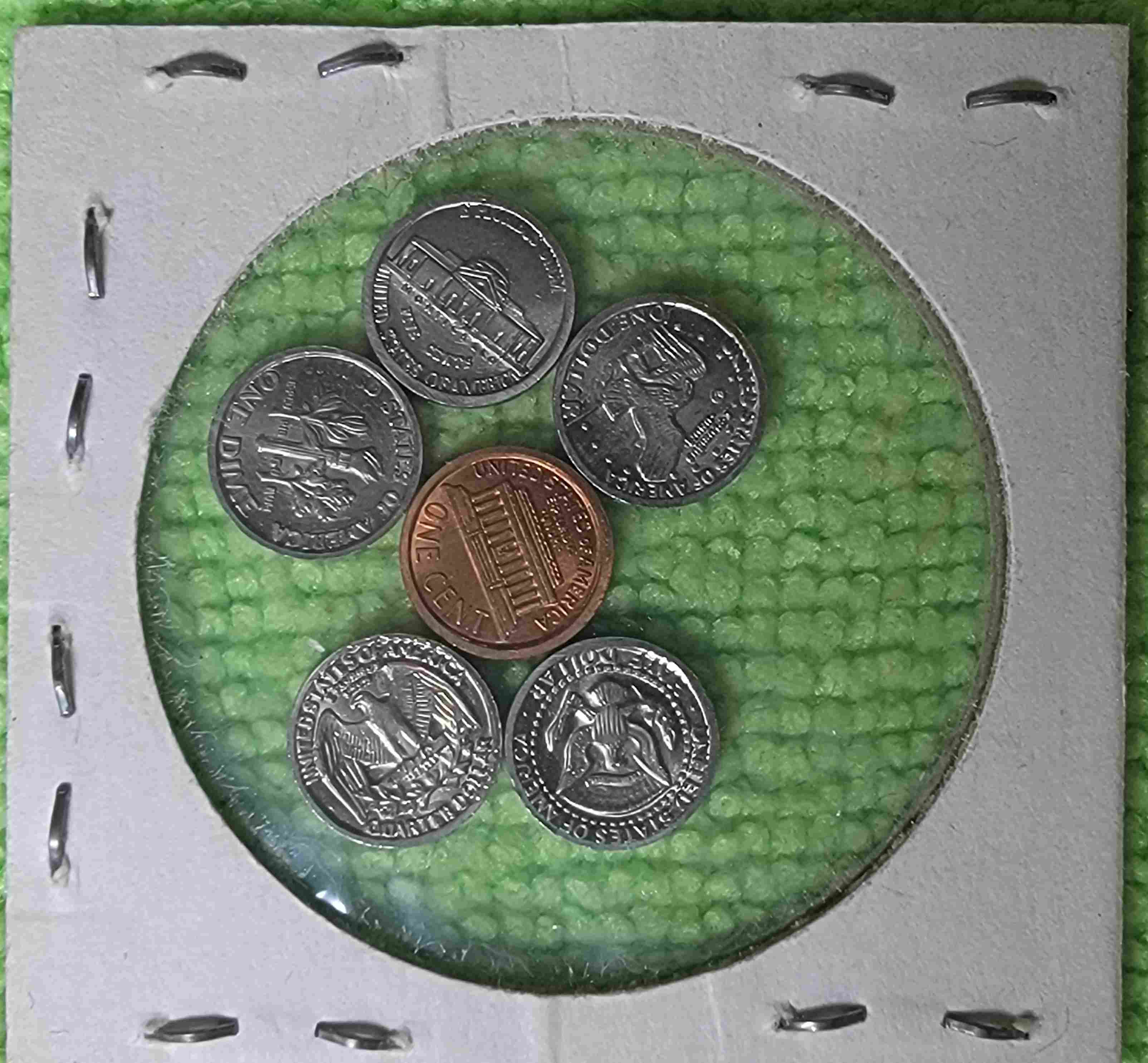 Small-Coins-In-Large-Windowed-2x2s