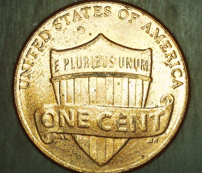 2017-D-LSC-Are-These-Linear-Plating-Bubbles-On-Lincolns-Neck