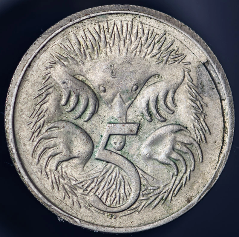 1982-5-Cent-Collar-Error