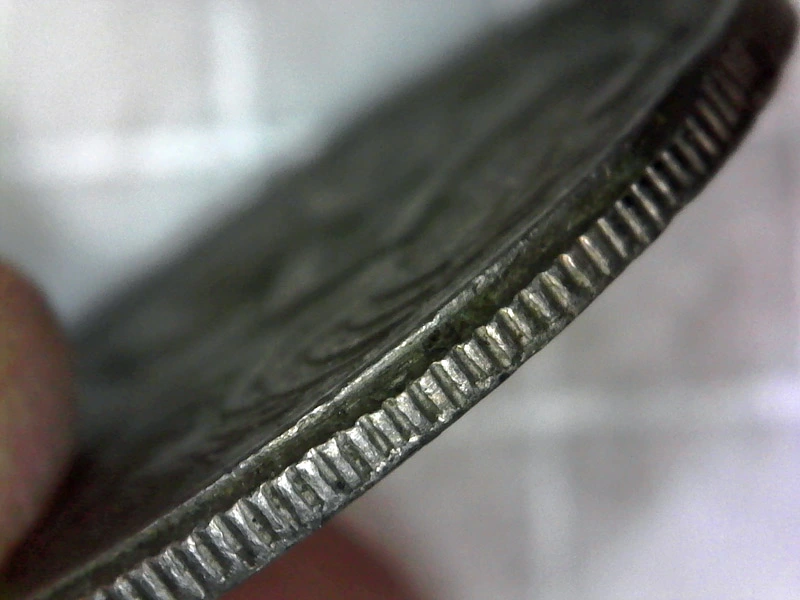 1982-5-Cent-Collar-Error