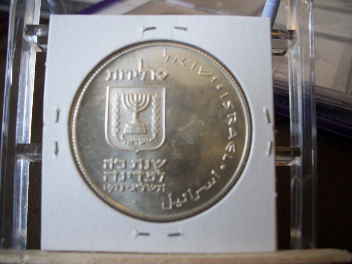 Coins-Depicting-A-Coin.-Are-They-Out-There?