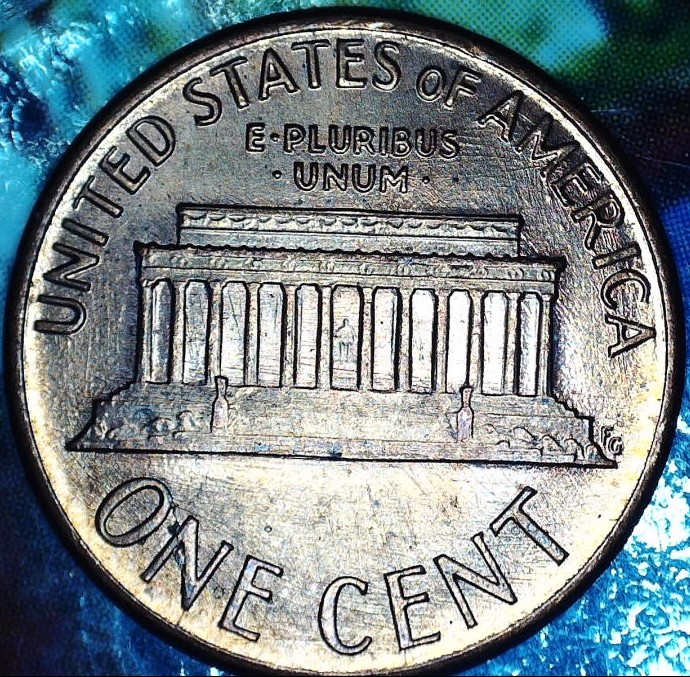 1988-Lincoln-Memorial-Cent---Cracked-And-Badly-Scratched-Die?