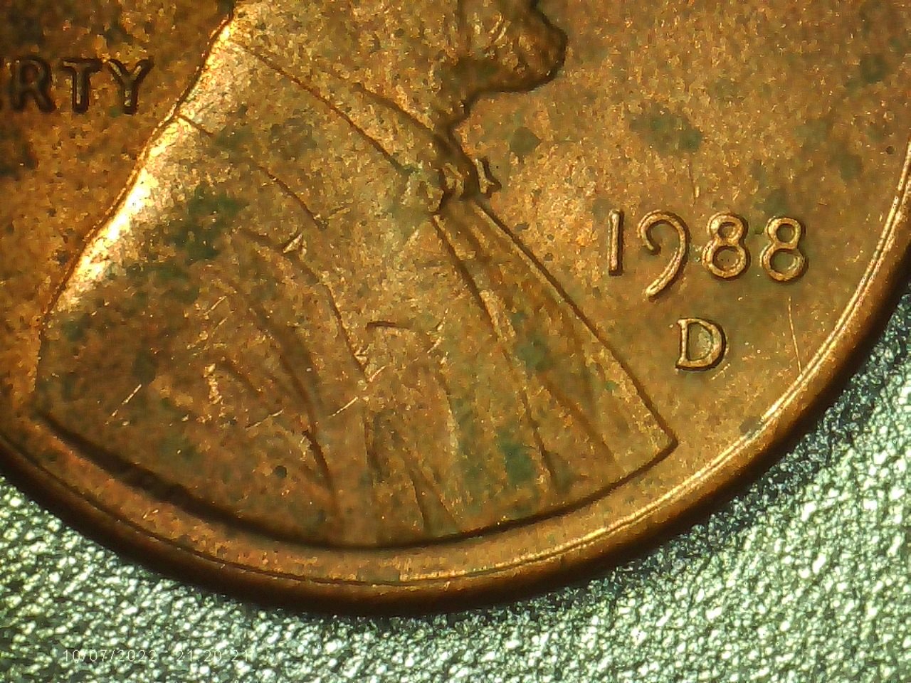 1988-D-Penny-Error-Die-Crack-On-Bowtie