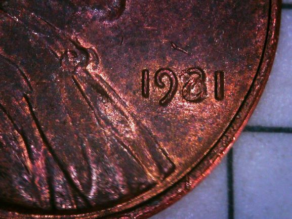 1981-Lincoln-Cent:-Post-Mint-Damage-Or-Error.-Thank-You!