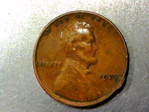1937-Lincoln-Wheat-Cent-With-Bump-On-The-Rim.