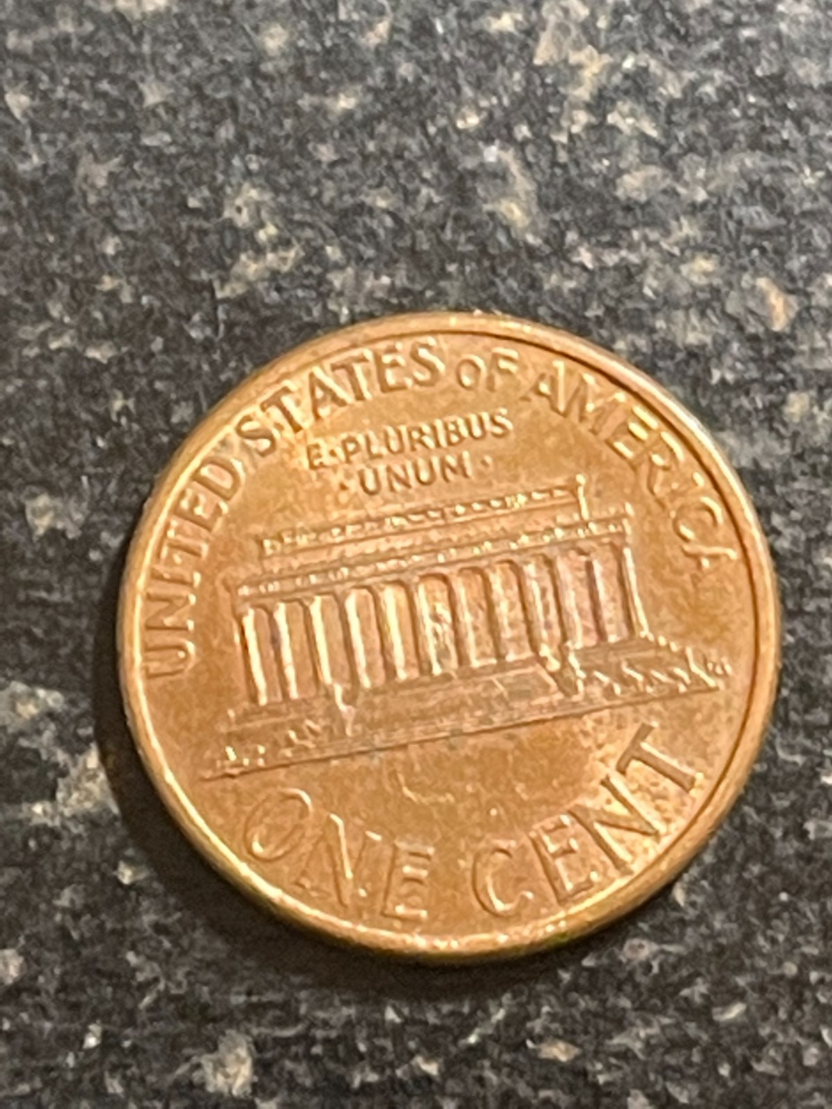Family-Of-Ducks-On-Steps-Of-Lincoln-Memorial-1993-Cent