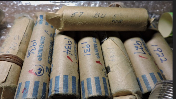 Dilemma-Of-Searching-BU-Rolls-Or-Circulation-Rolls-Opinions