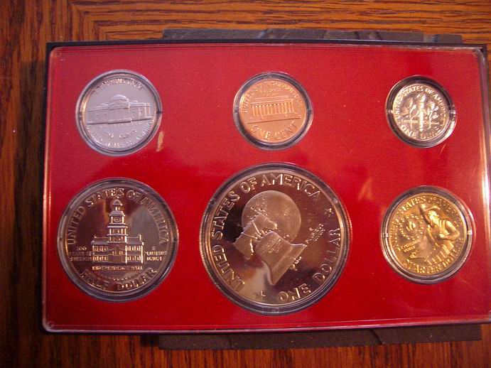 Quarter-In-1975-Proof-Set-Reverse-Side-Not-Silver-Coated