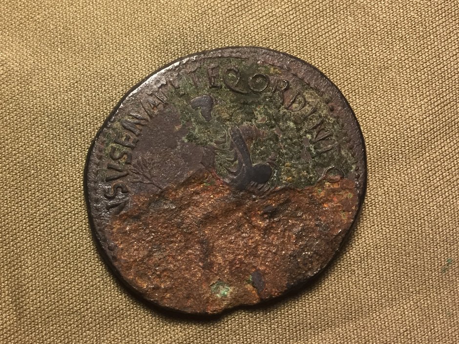 Caligula-&-Divus-Augustus-Dupondius-Bronze-Disease-?