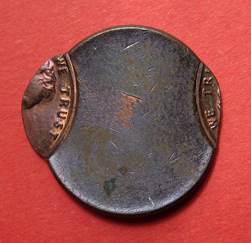 No-Date-Lincoln-Memorial-Cent-Mint-Error---Saddle-Strike