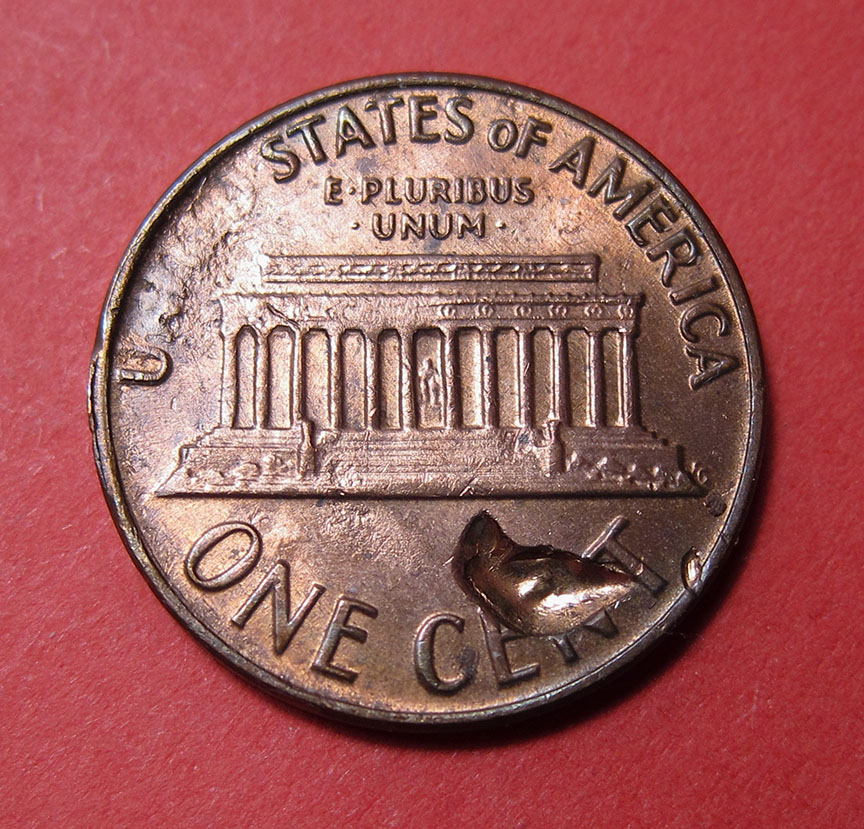 1970-D-Lincoln-Memorial-Cent-Mint-Error---Struck-Through