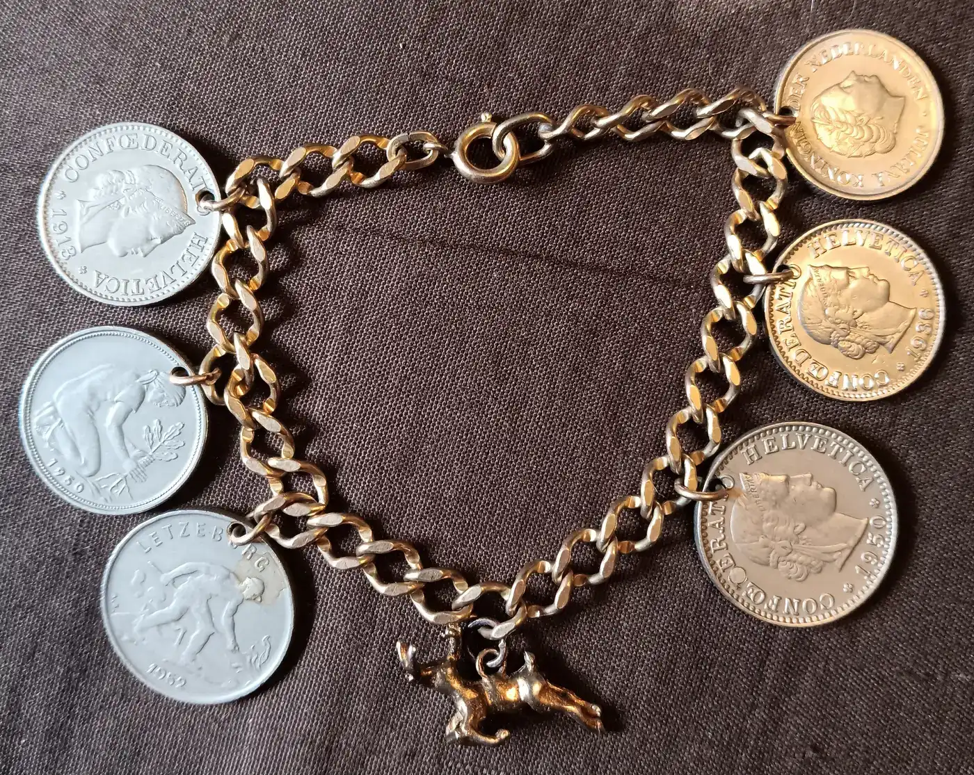 Post-Your-Coins-In-Jewelry-And-Other-Fashion-Accessories!