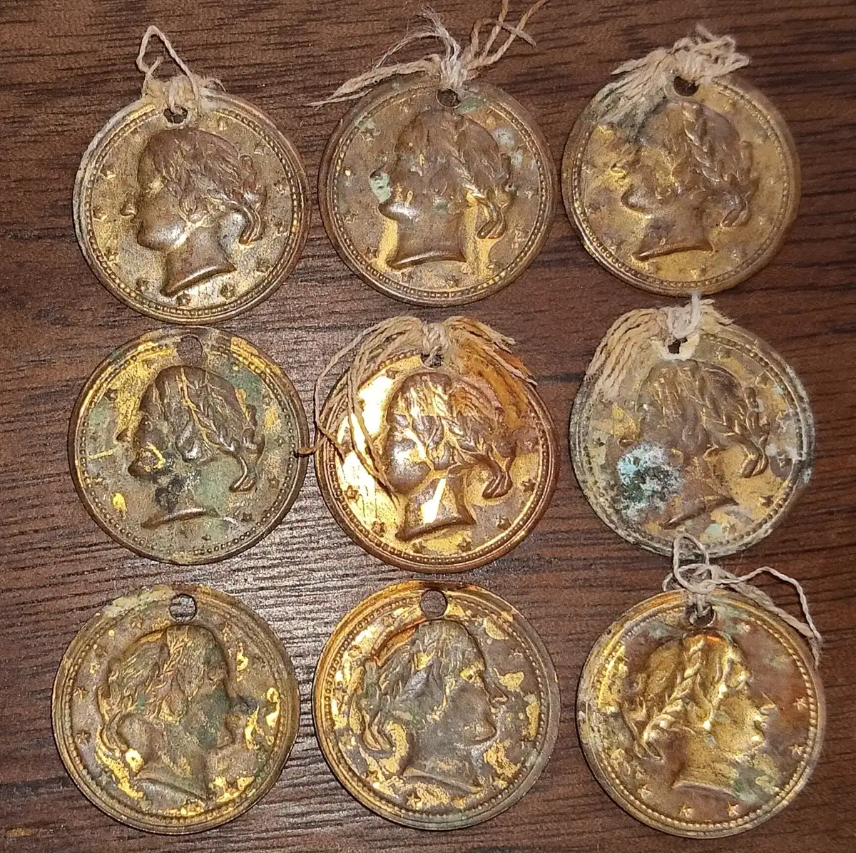 Post-Your-Coins-In-Jewelry-And-Other-Fashion-Accessories!