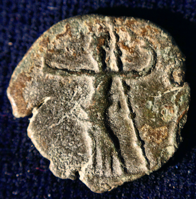 Ancient-Roman-Coin-I-Should-Be-Able-To-ID-But-Cannot.