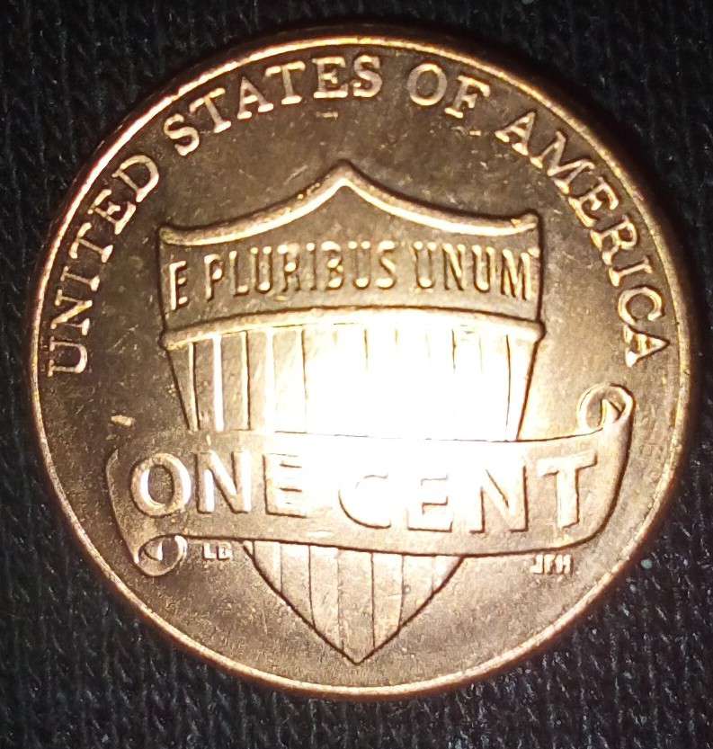 Ho-Friends-Found-This-Coin-Today-While-Searching-Through-A-25-Dollar-Box-2015-Cent