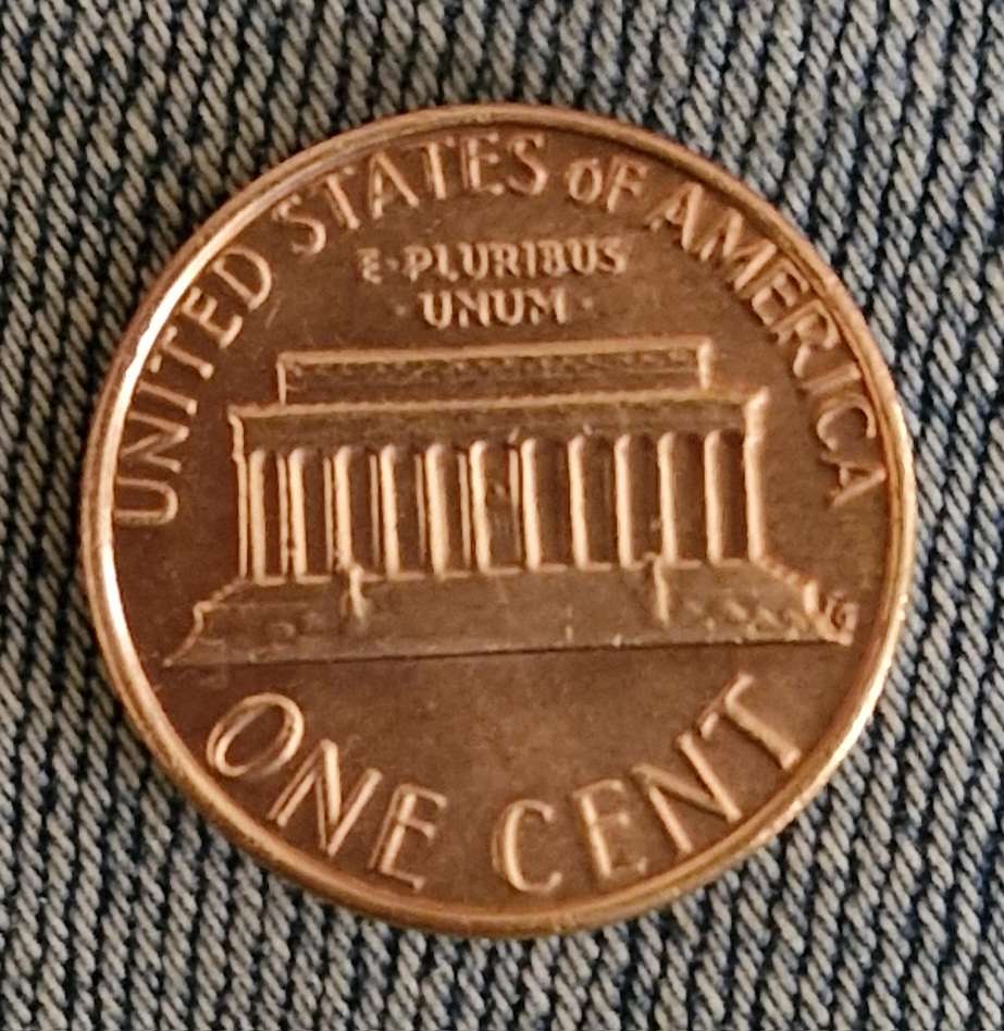 Stunning-1982-Small-Date-Copper-LMC