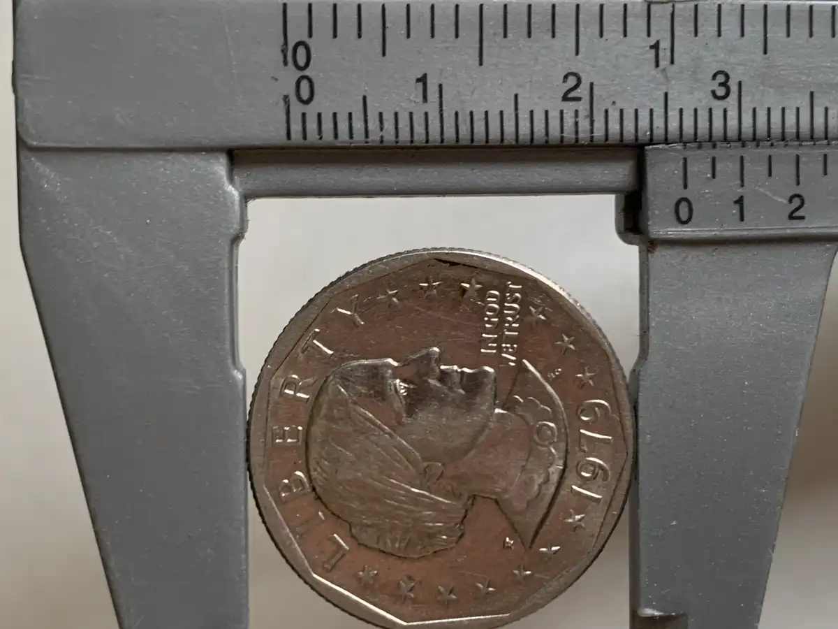 2-1979-SBA-Coins-Different-Sizes-And-Images