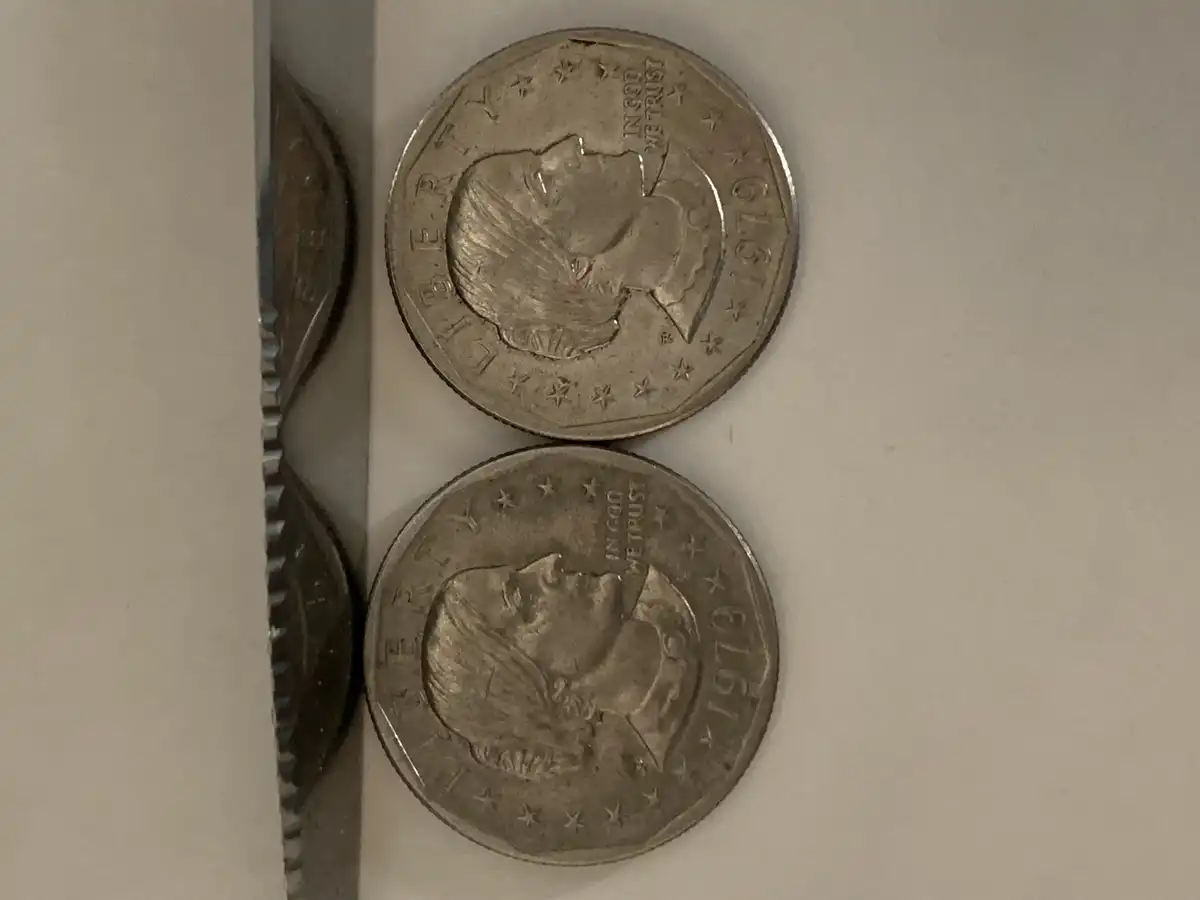 2-1979-SBA-Coins-Different-Sizes-And-Images