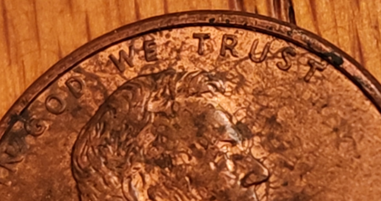 1999-D-Lincoln-Cent---Hairs-In-Coin?