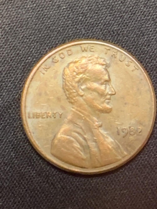 1982-?-LMC-Definitely-A-Small-Date-&-It-Weighs-3.10g,-Please-Take-A-Look!
