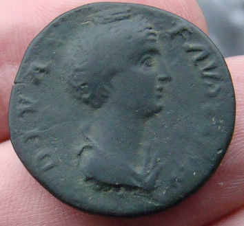 Unique-Roman-As-Diva-Faustina