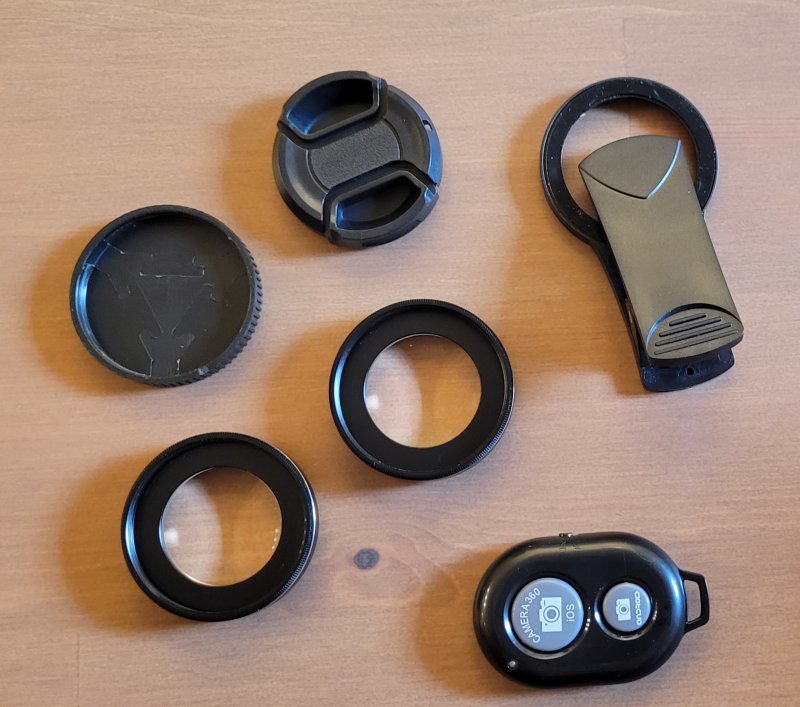 Review:-Macro-Lense-For-Smartphones-W.-Bluetooth-Shutter-Release