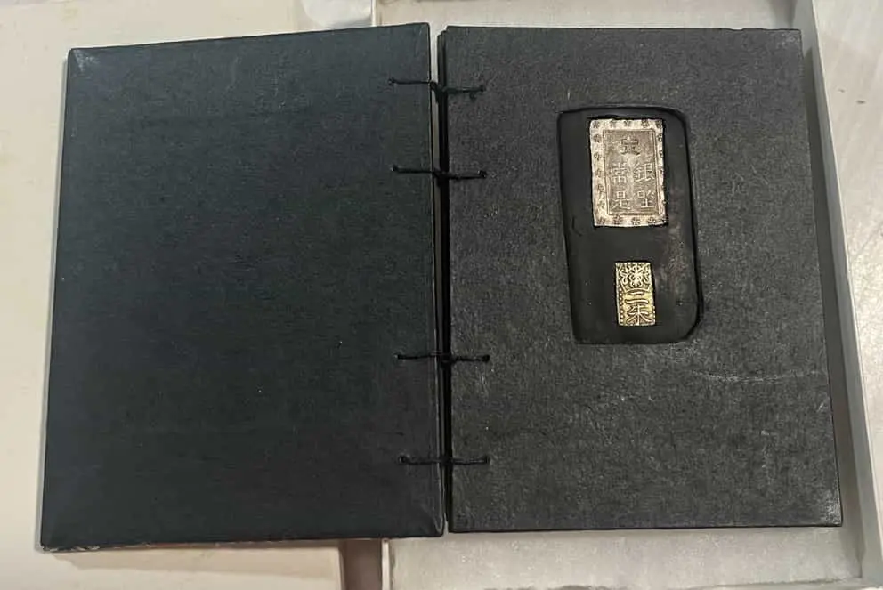 Handmade-Small-Booklet-For-Japanese-Coins