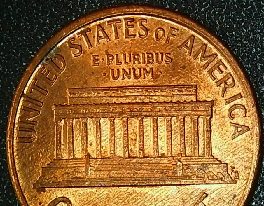 1992-P-LMC-Obverse-Top-Right-Missing-Words-