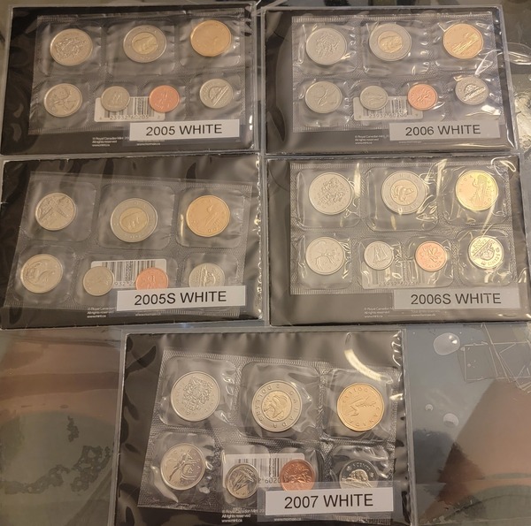 My-Collection-Of-2005/2006/2007-White---Off-Color-Toonie-Cores-Is-Complete