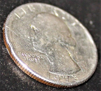 1973-Philadelphia/No-Mint-Mark-Quarter-With-Bow-Tie-Clips