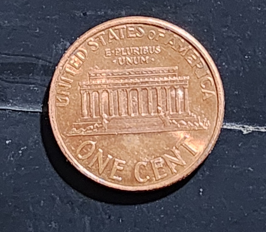 1999-Lincoln-Memorial-Cent-Reverse-Die-Break