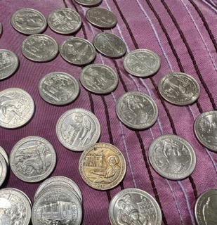 Why-Is-This-2017-D-Frederick-Douglass-Quarter-Yellow?-Is-There-A-Name-For-This?