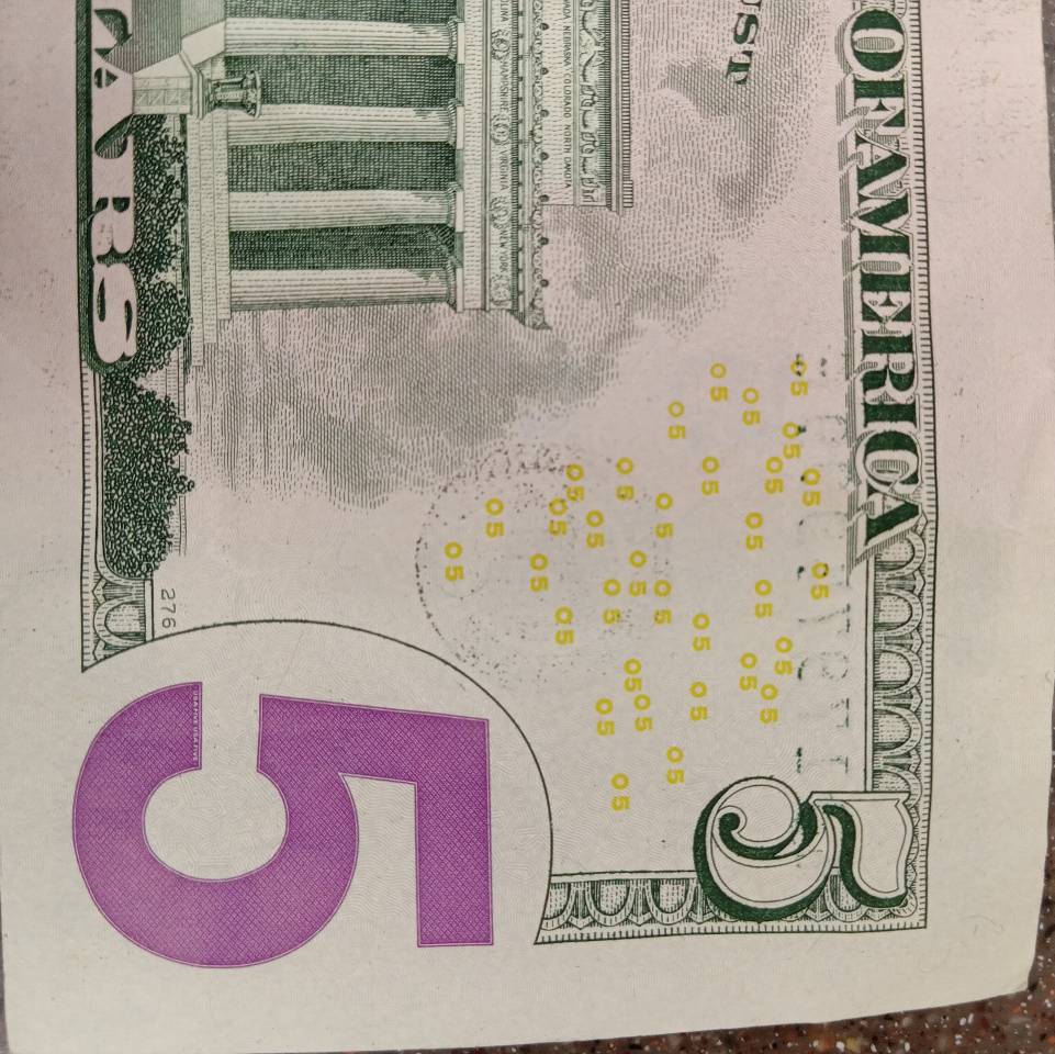 $5-2013-Bill-With-Error-In-The-Printing-Curious-On-Its-Value