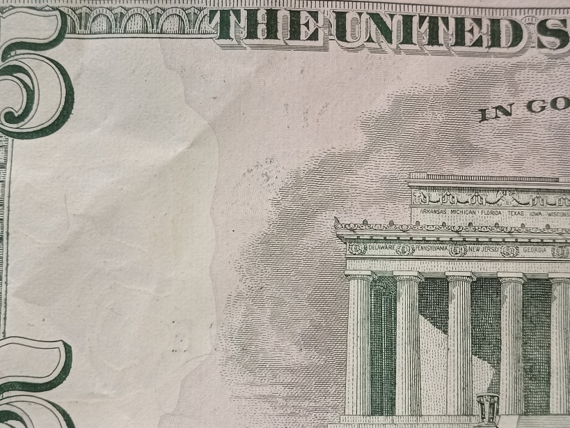 $5-2013-Bill-With-Error-In-The-Printing-Curious-On-Its-Value