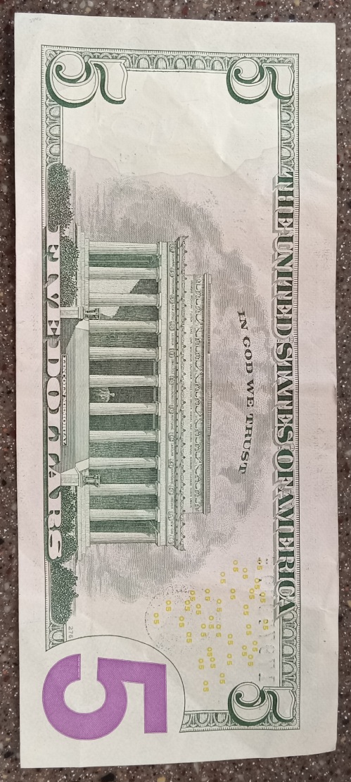 $5-2013-Bill-With-Error-In-The-Printing-Curious-On-Its-Value