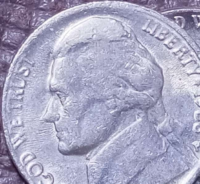 1988-D-5-Cent,-Is-This-A-Worn-Die?-Fields-Have-Streaks,-Jefferson-Has-A-Toupee.