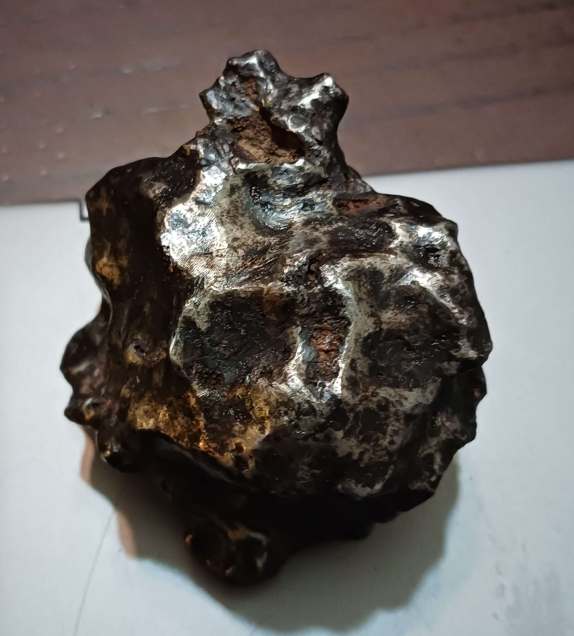 Pieces-Of-Iron-With-Cristal-Rocks-Melted-Them-Together