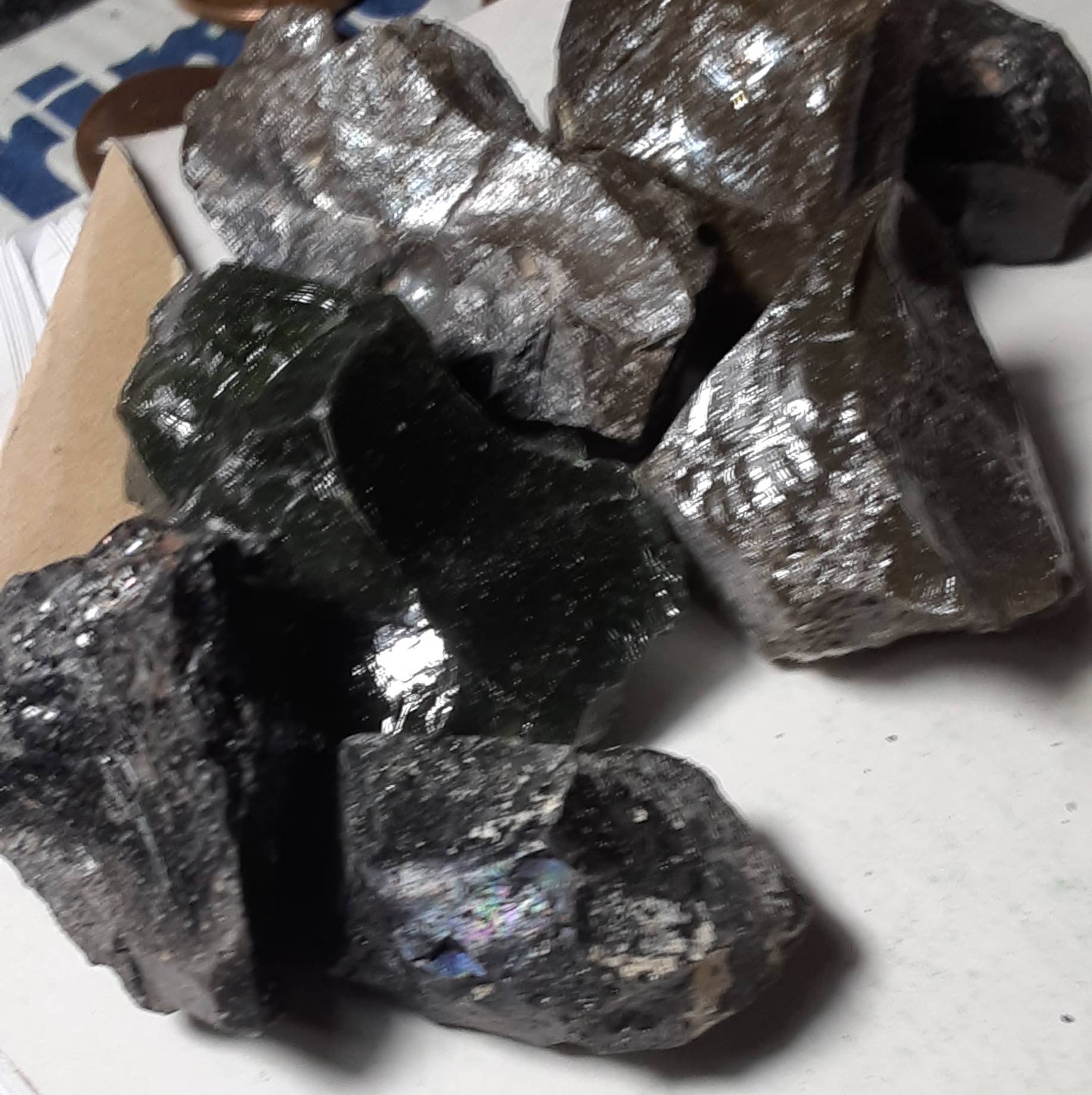 Pieces-Of-Iron-With-Cristal-Rocks-Melted-Them-Together