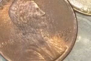 1992-D-Lincoln-Penny-Error...on-Lincolns-Face?