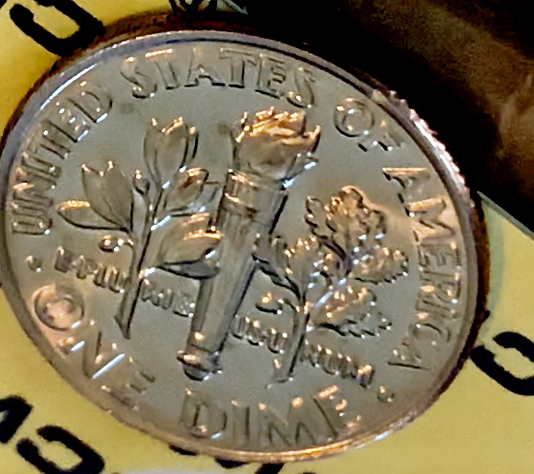 2001-D-Roosevelt-Dime-With-Possible-Collar-Clash?-?