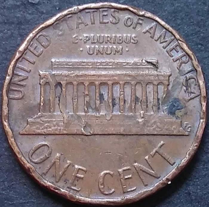 1979-Penny-With-Indented-Scratches/Markings