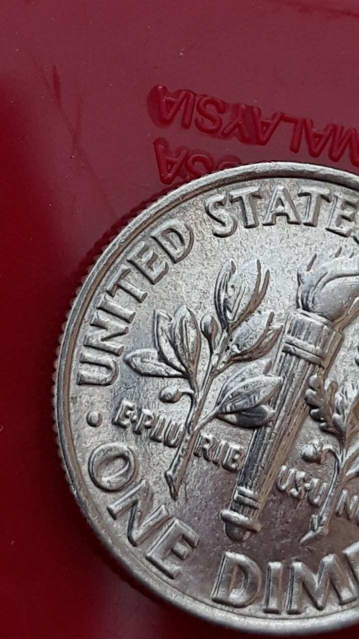2014-DDR-And-Stain-On-Obverse?